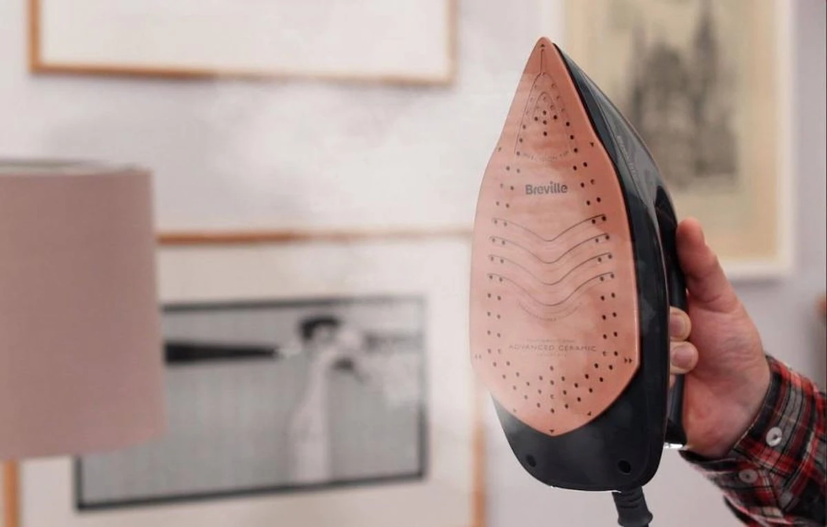 Breville Stoomstrijkijzer Met Stoomgenerator - Iron - Keramische Zoolplaat - Uitneembaar Waterreservoir - Image 5